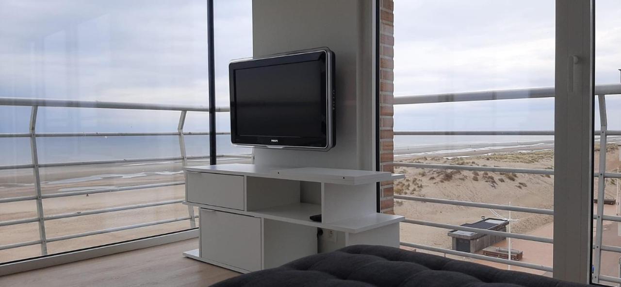 Appartment With Frontal Sea View With 3 Bedrooms Coxyde Extérieur photo