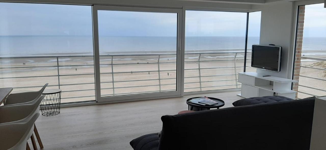 Appartment With Frontal Sea View With 3 Bedrooms Coxyde Extérieur photo