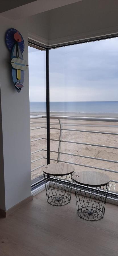 Appartment With Frontal Sea View With 3 Bedrooms Coxyde Extérieur photo
