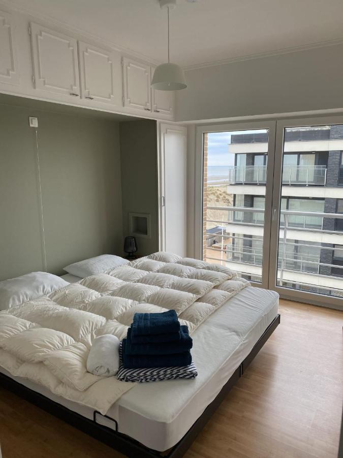 Appartment With Frontal Sea View With 3 Bedrooms Coxyde Extérieur photo
