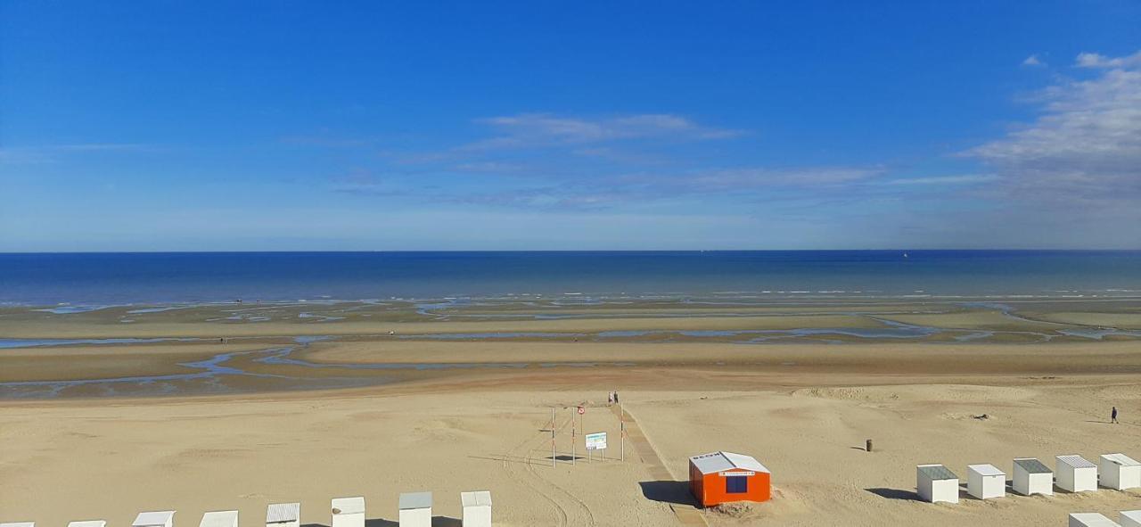 Appartment With Frontal Sea View With 3 Bedrooms Coxyde Extérieur photo